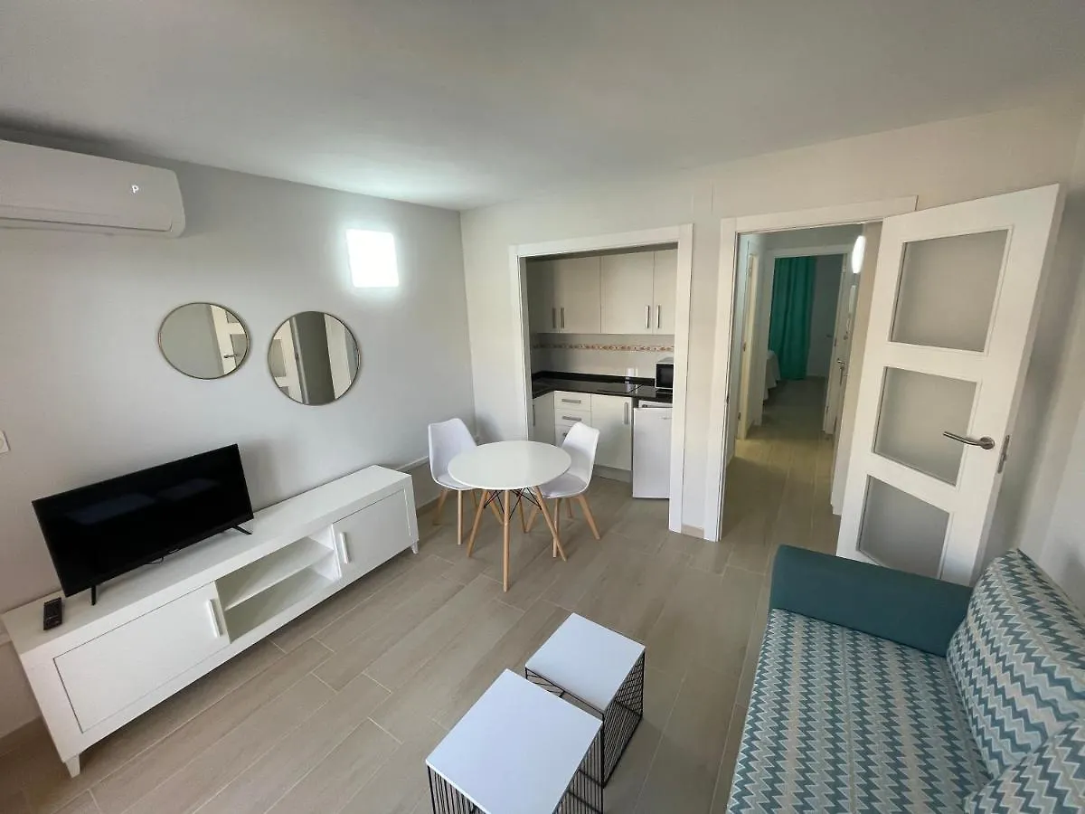California 1 & 2, Family Only, By Hoteles California Salou Appartement